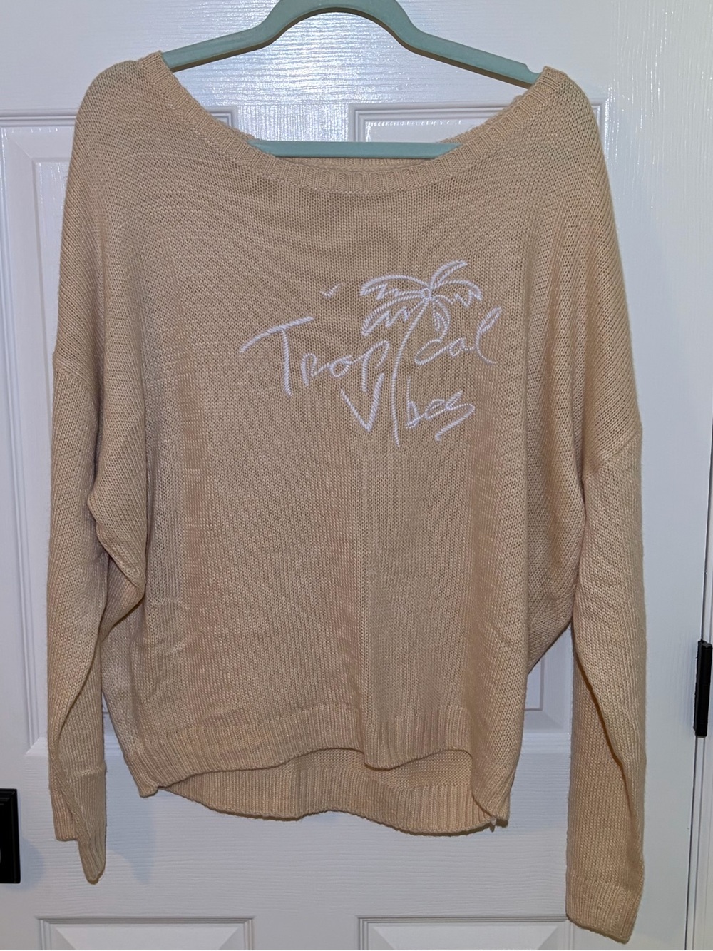 NWOT “Tropical Vibes” Lightweight Pullover Sweater in Bisquit color. Size XL
